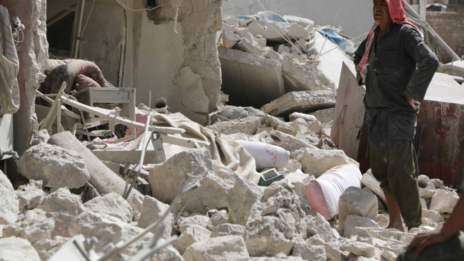 Siria, confronto De Mistura - Russia  sulla tregua. Ue: stop ai combattimenti