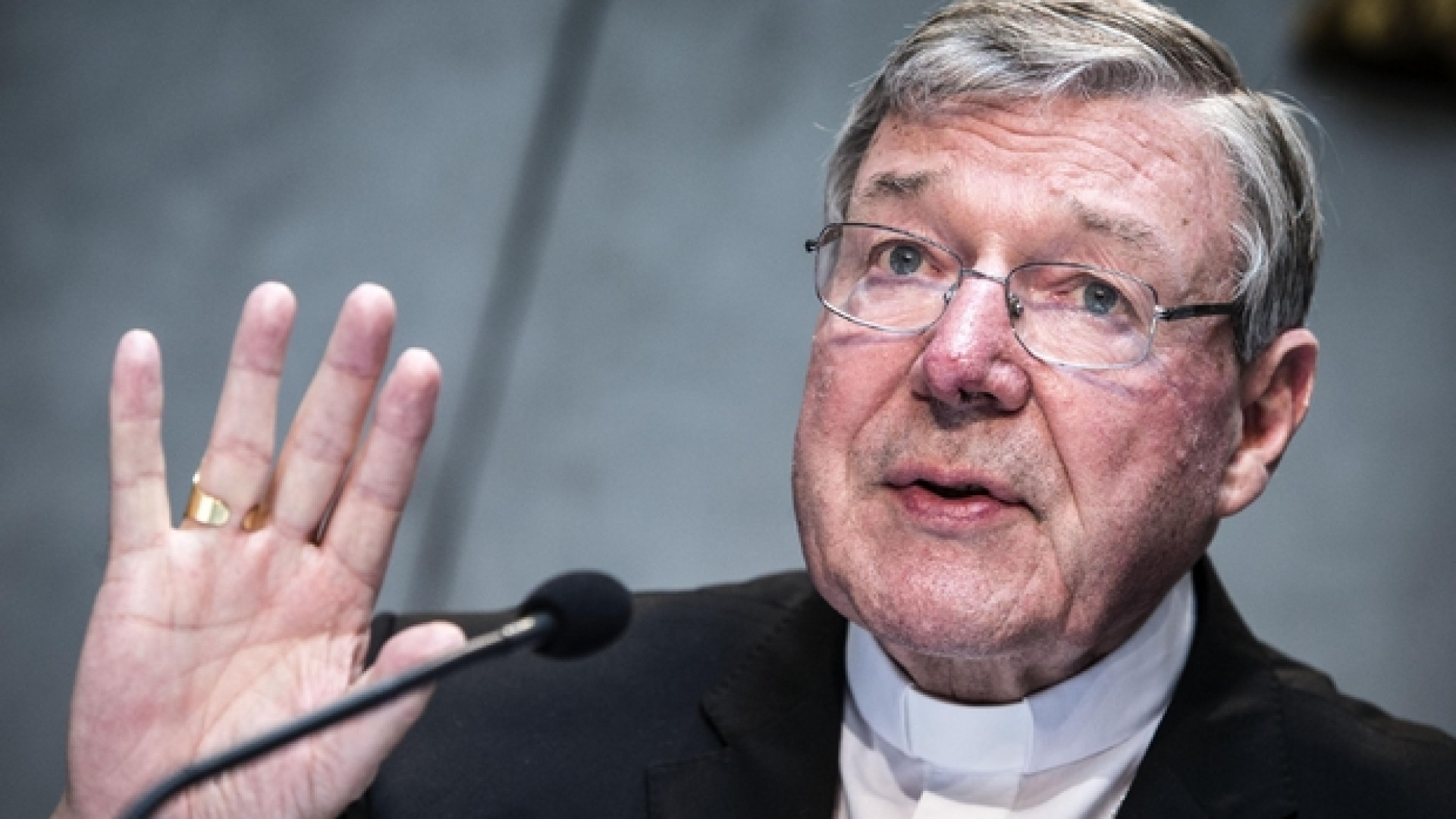 Cardinale Pell a processo in Australia. Il Papa concede un congedo