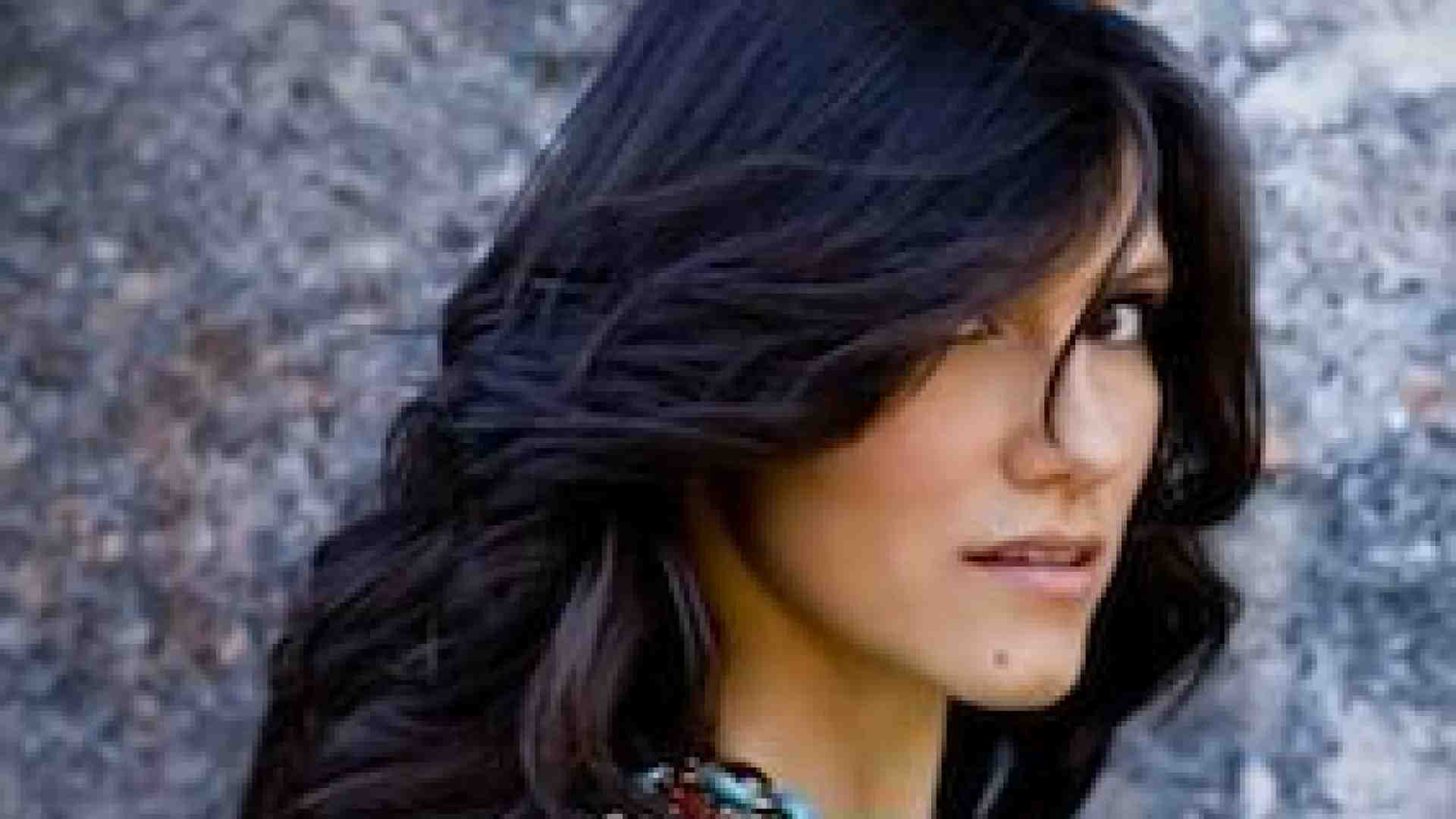 Sonorità diverse ma è sempre Elisa