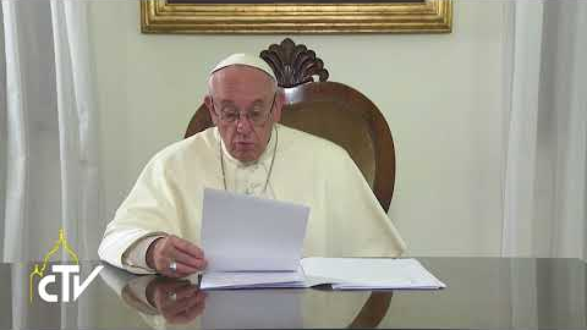 Il Papa: «Il bene della famiglia decisivo per il futuro del mondo»