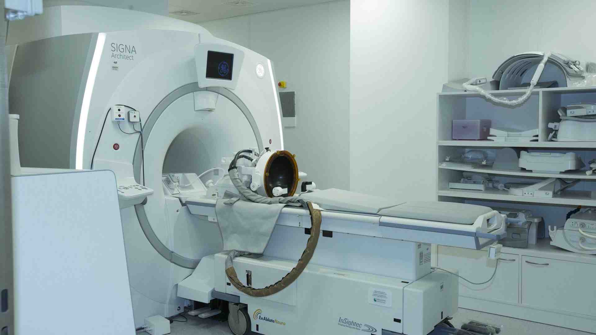 Una macchina a ultrasuoni dalle applicazioni multidisciplinari per Parkinson, fibromi e tumori