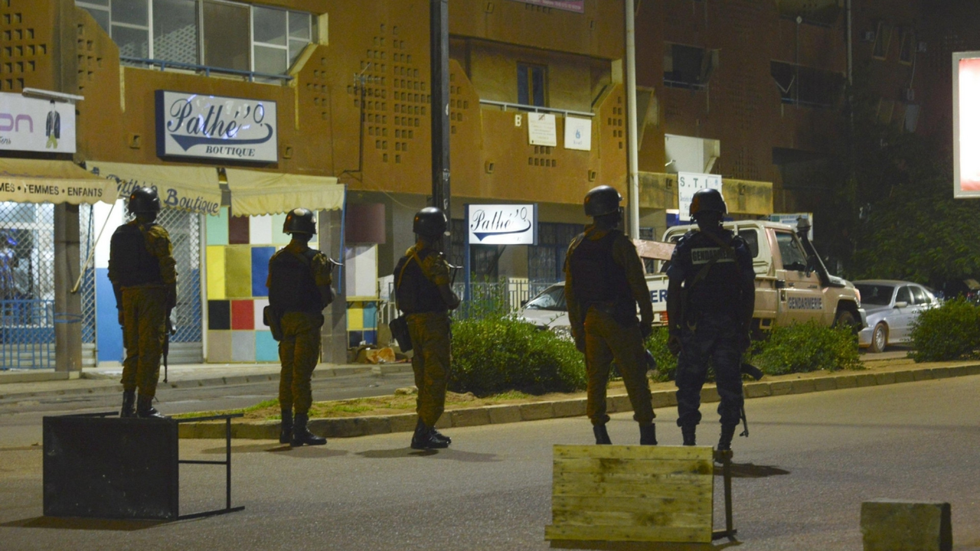 Burkina Faso, attaccati ambasciata francese e comando militare. Oltre 30 morti