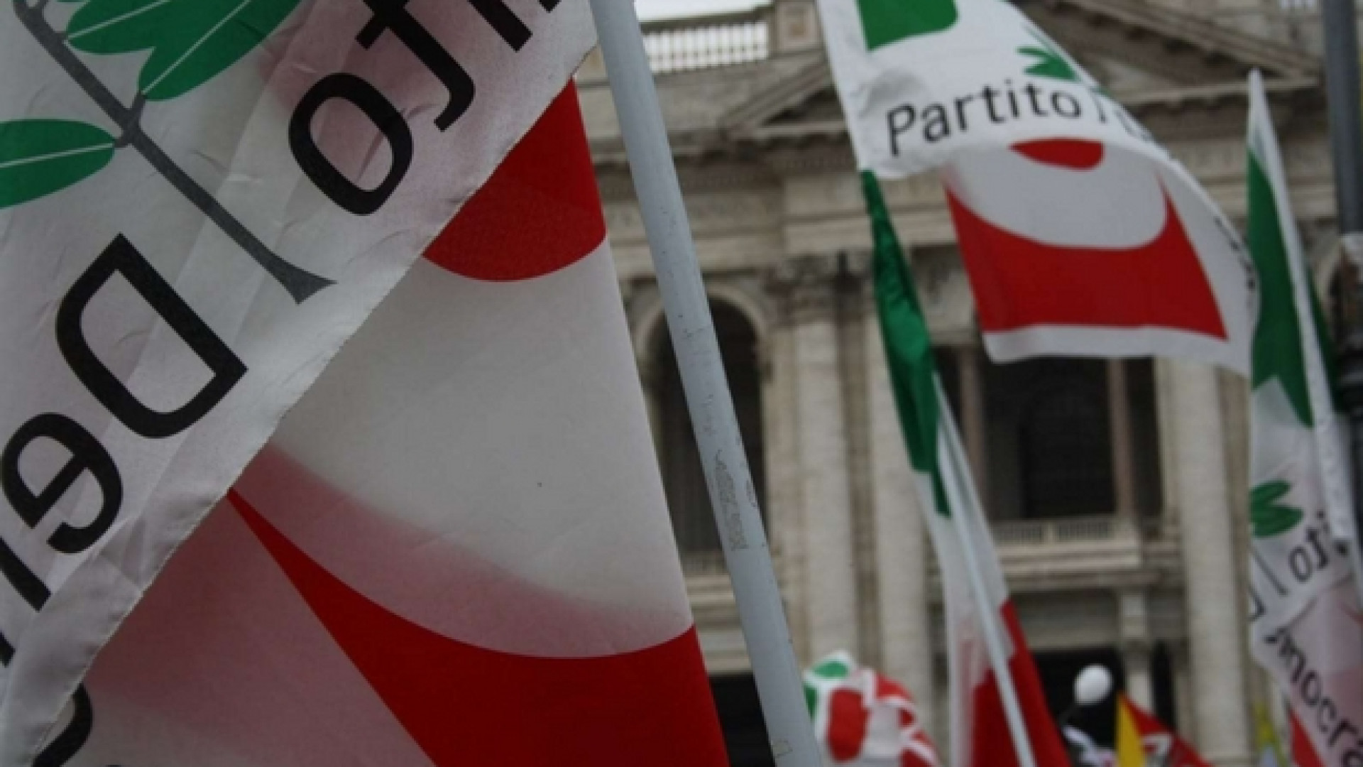 Gli operai hanno lasciato la sinistra