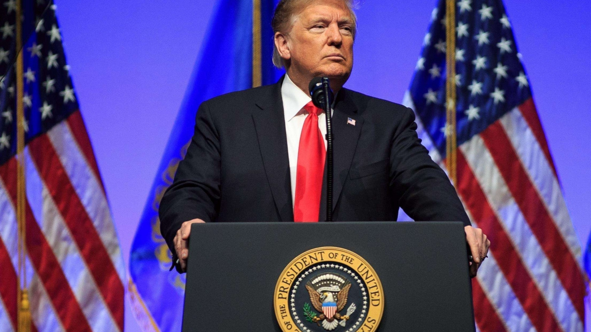 Trump schiera 5mila soldati contro la Carovana dei migranti