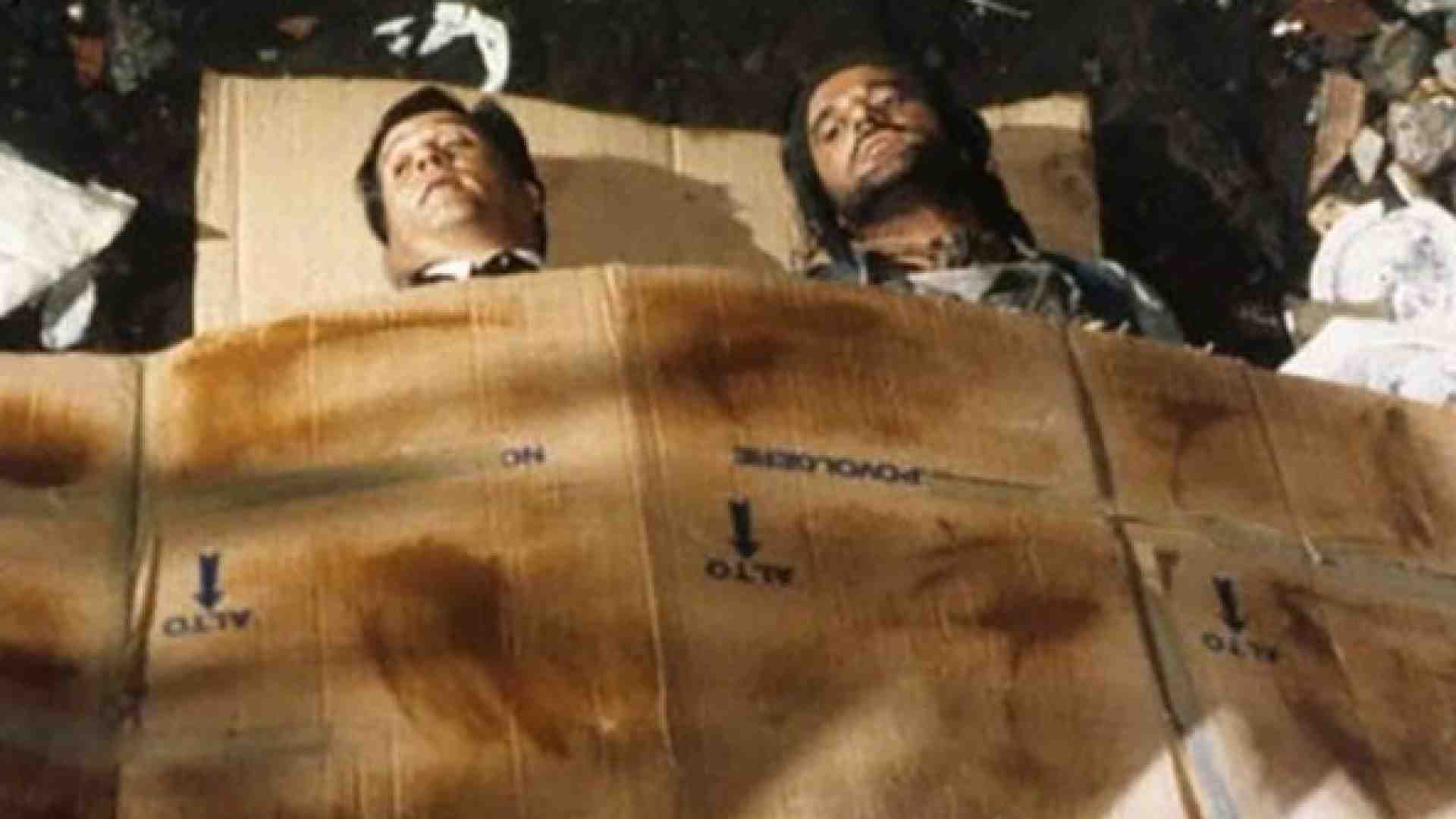 Una scena di Ricky e Barabba, un film di Christian De Sica