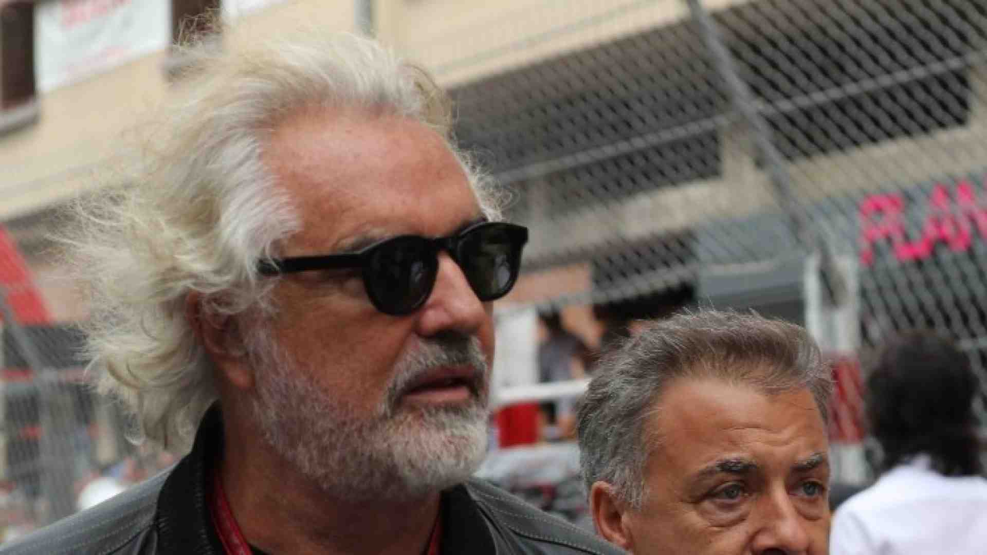 Meglio un Briatore vivo e senza laurea che cento dottori che tirano a campare