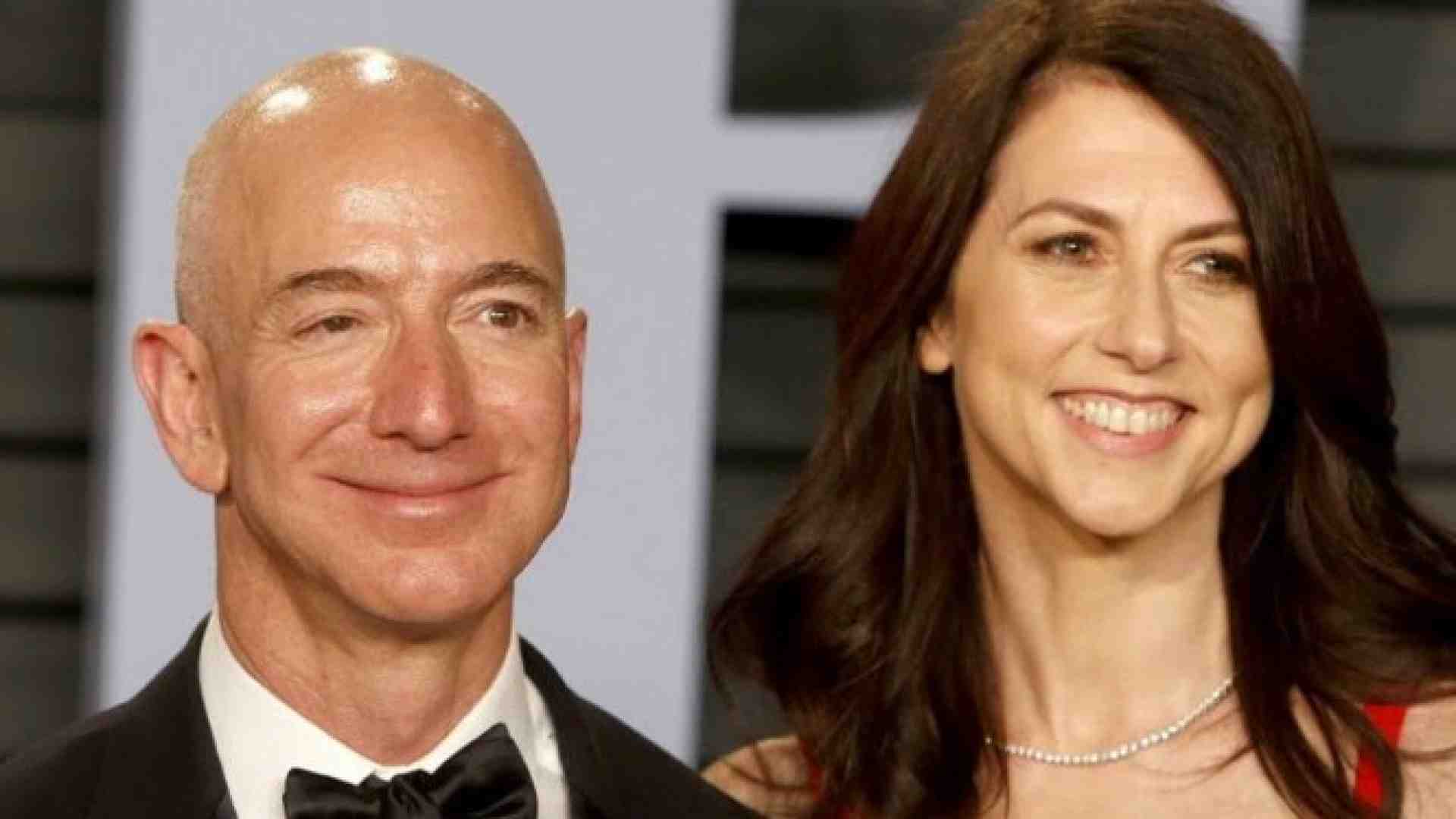 MacKenzie Tuttle e Jeff Bezos