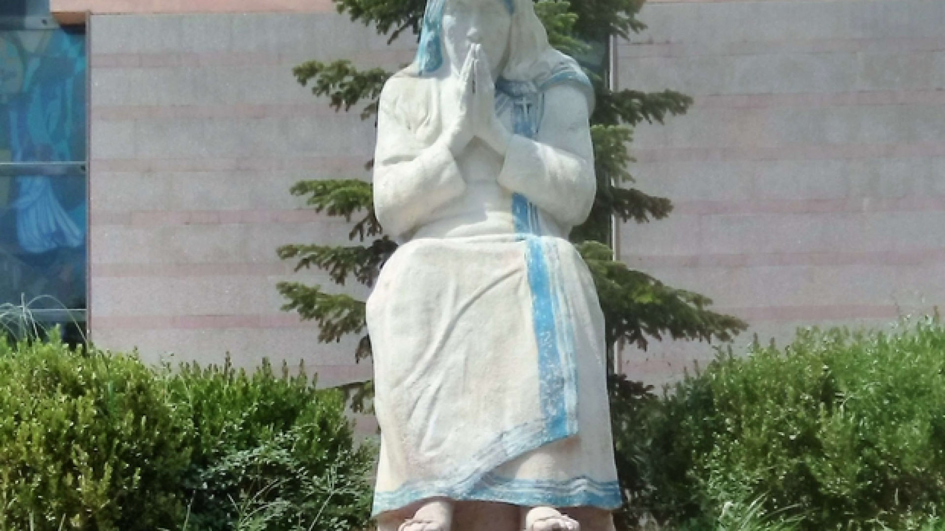 Le cicatrici e le speranze della nuova Albania