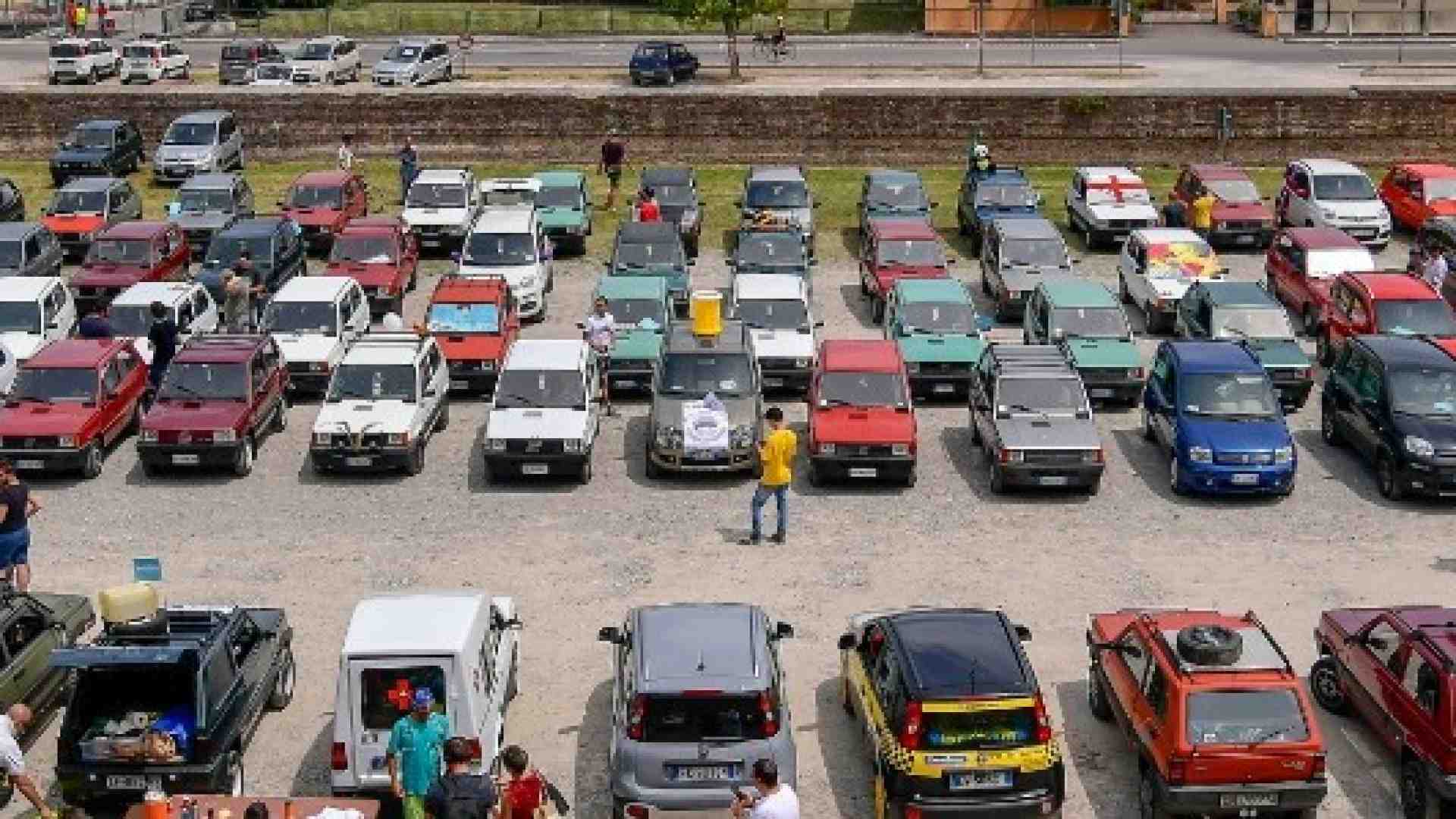 Un raduno di Pandisti a Pandino. Foto LaPresse