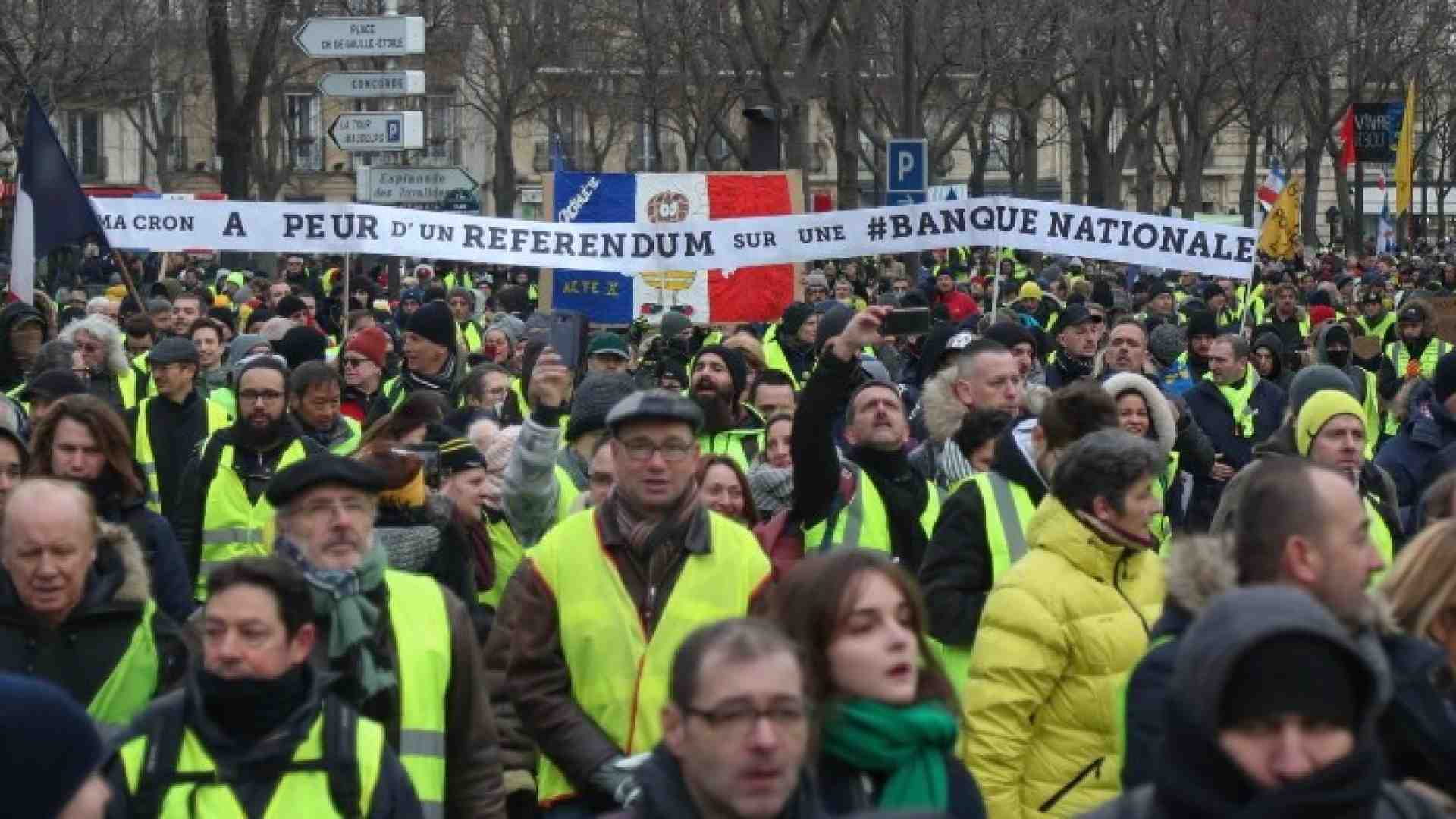 Una manifestazione dei gilet gialli lo scorso sabato a Parigi (LaPresse)