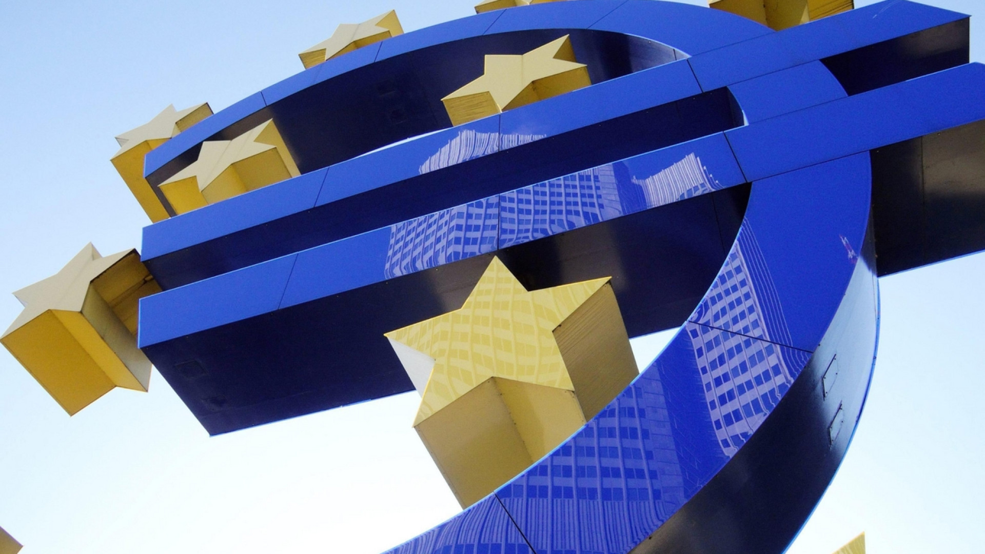 Nessun dietrofront sull'euro (ma i conti si devono fare)