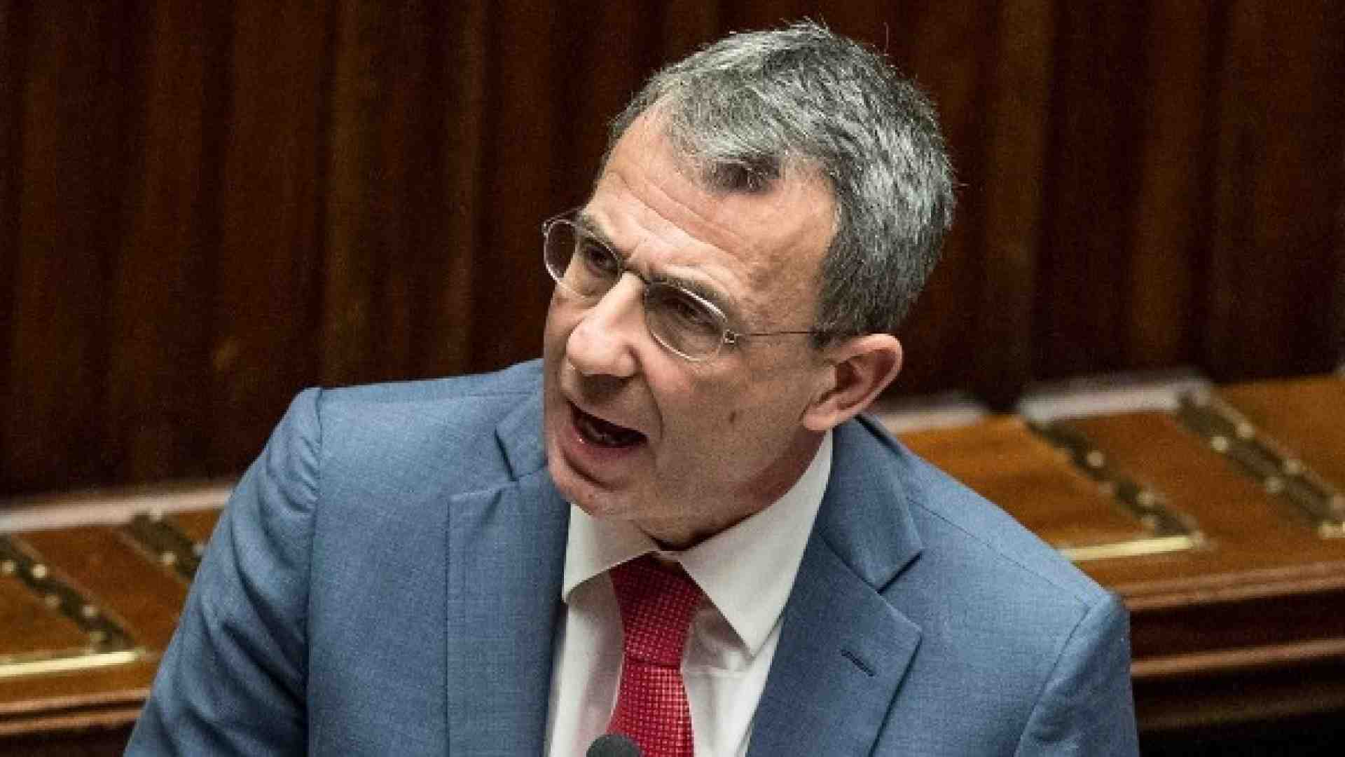 Il ministro Sergio Costa: "Non rilascerò nessuna nuova autorizzazione a trivellare". Foto LaPresse