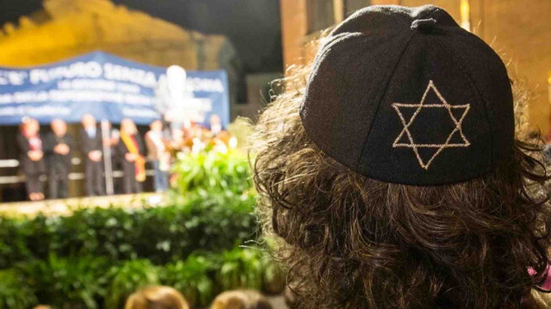 “Il post del grillino Lannutti è un virus che va debellato senza ambiguità”