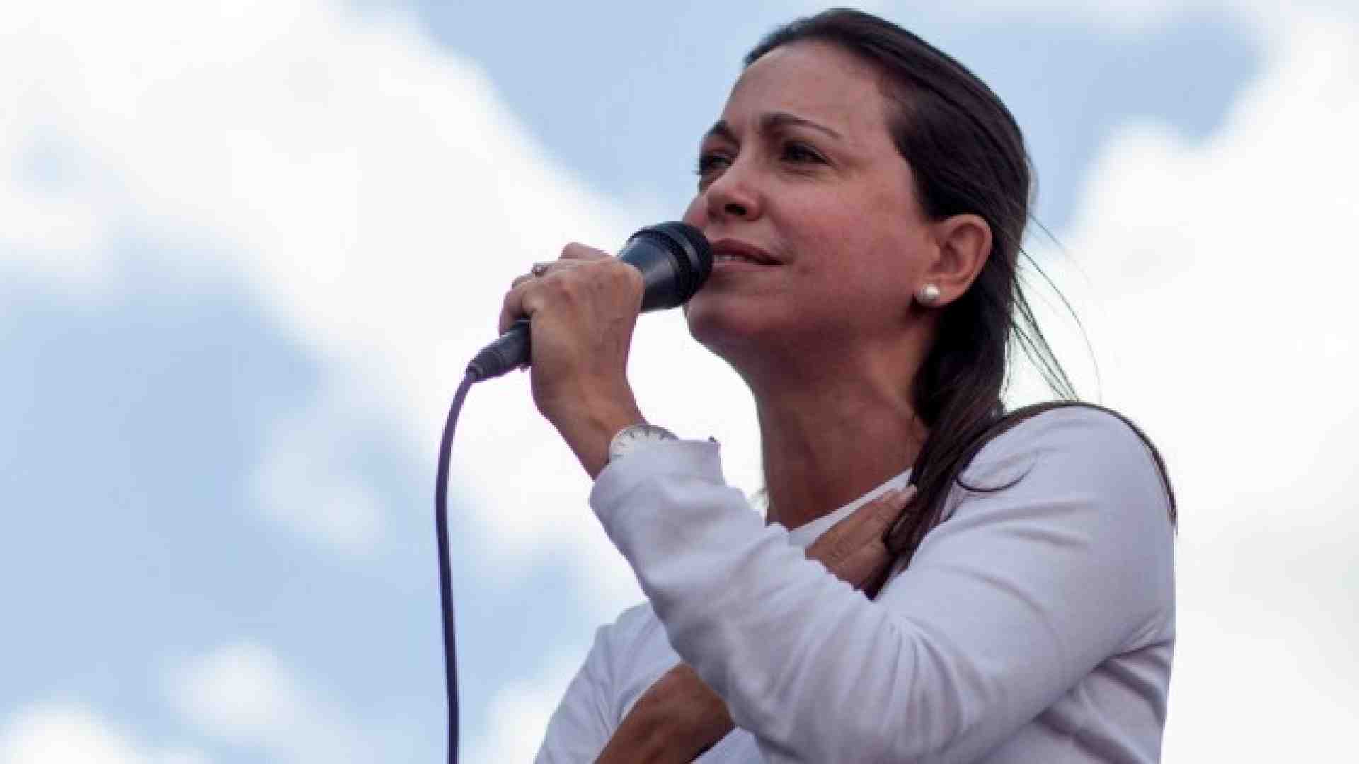 "Maduro se ne deve andare", ci dice Machado