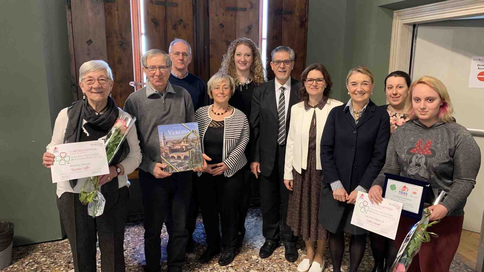 L'amicizia (in versi) aiuta a promuovere il dono