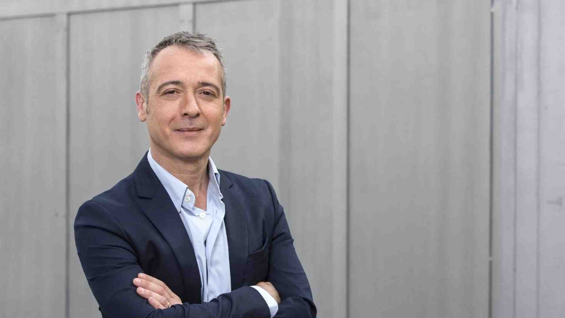 Inedito trio per un’operazione nostalgia