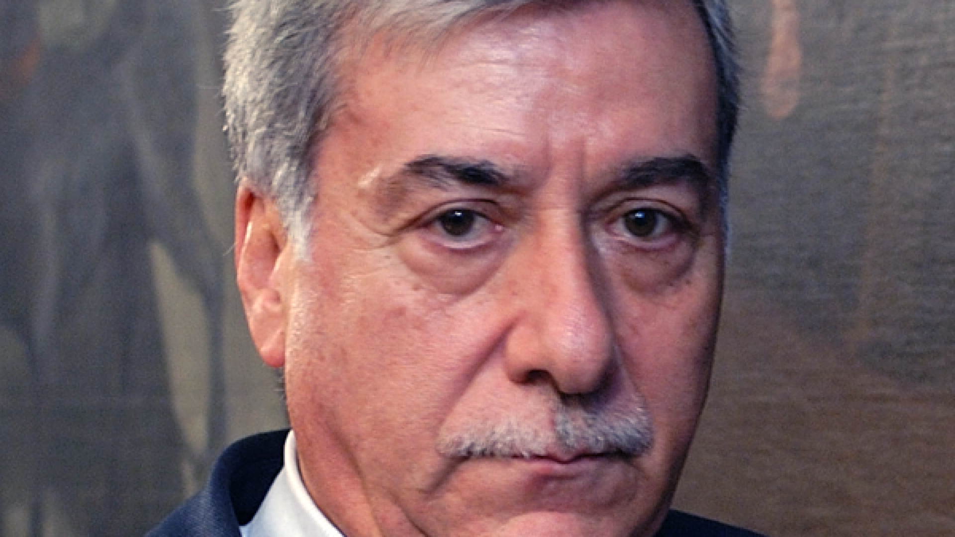 Perché serve un nuovo alfabeto istituzionale