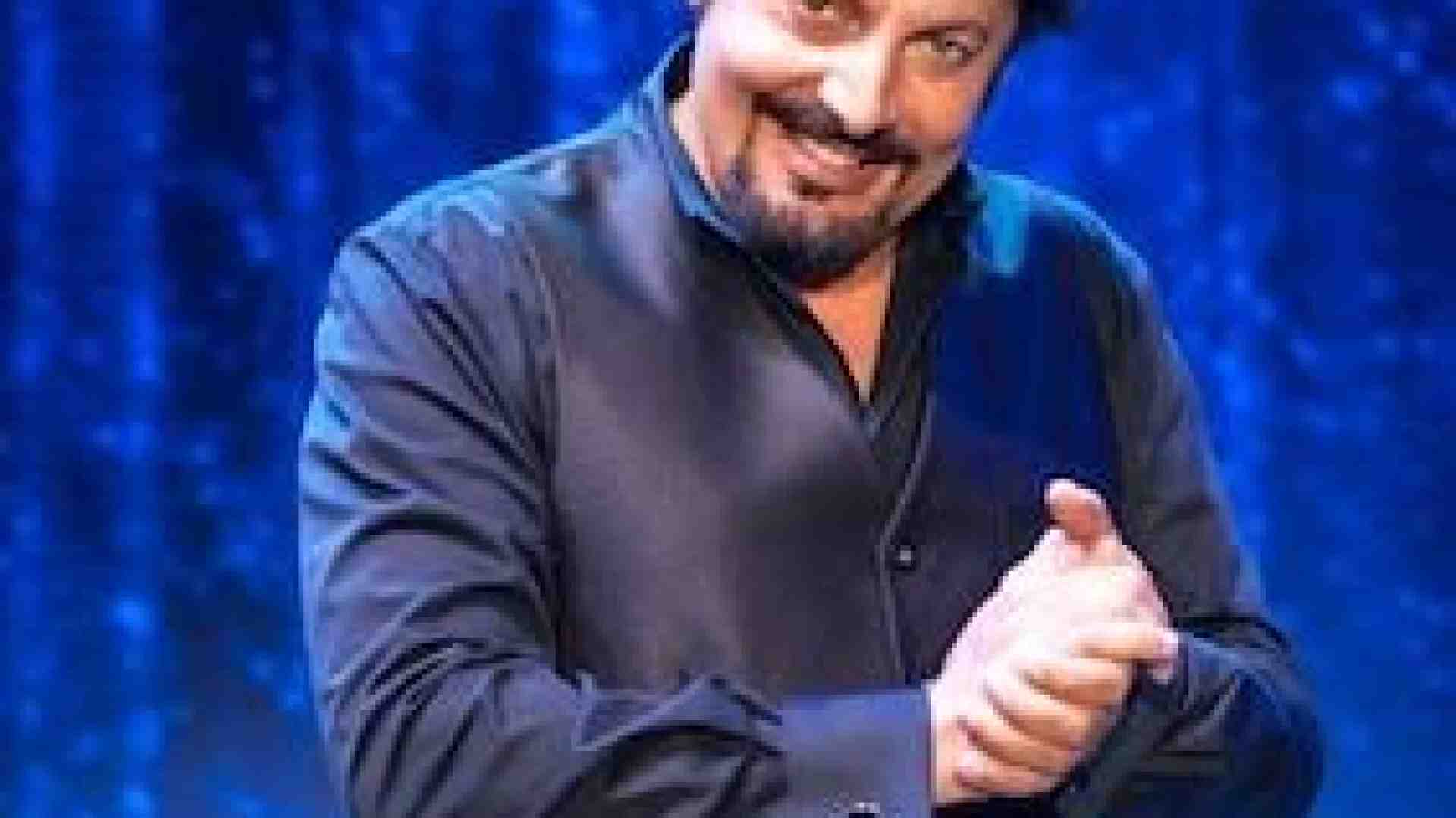 Ironico e acuto: è il tempo di Brignano