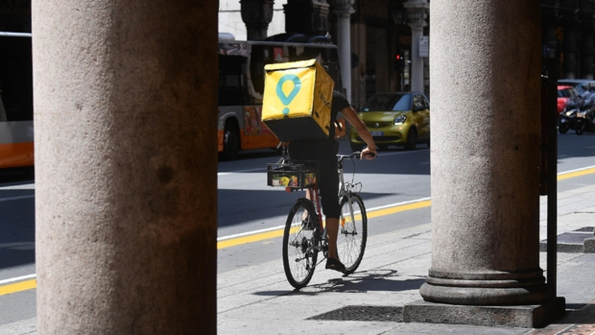 Lo sciopero a tavola per i rider: ecco chi è d'accordo