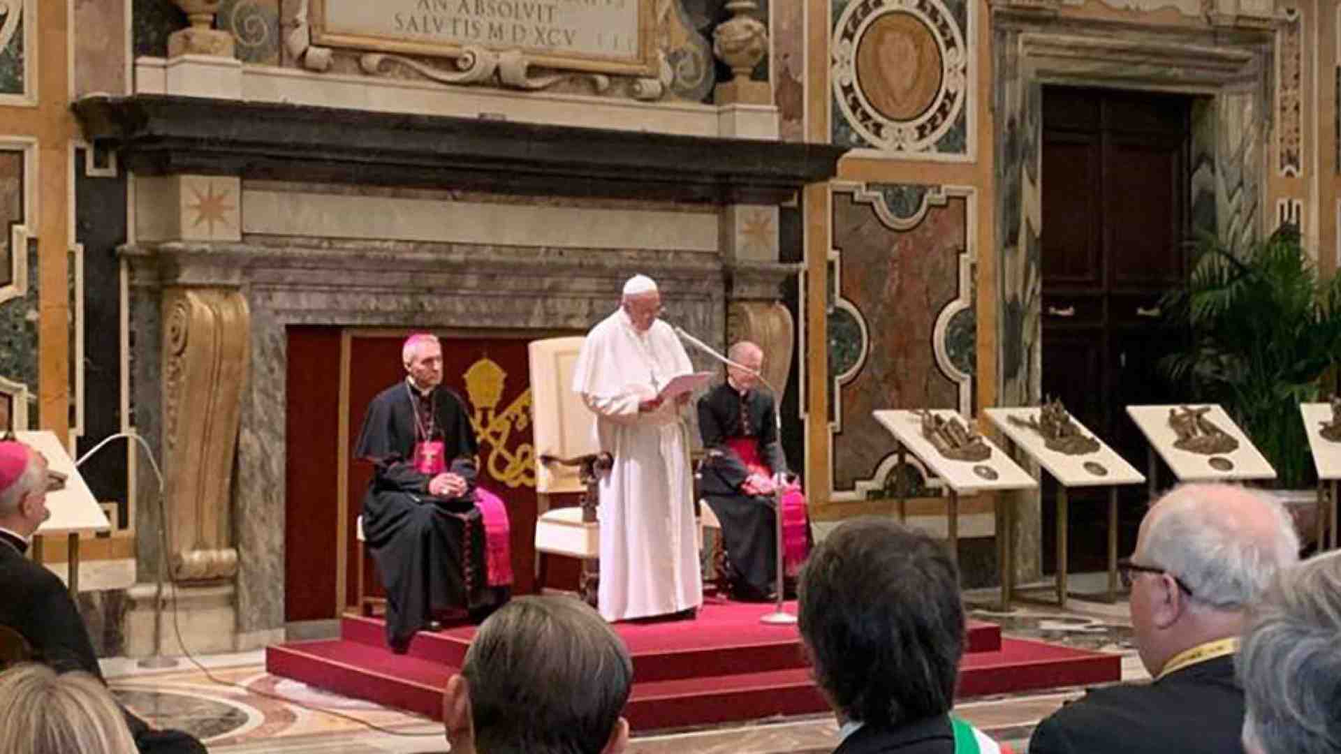 Il Papa ha benedetto la Via Crucis veronese per Gerusalemme