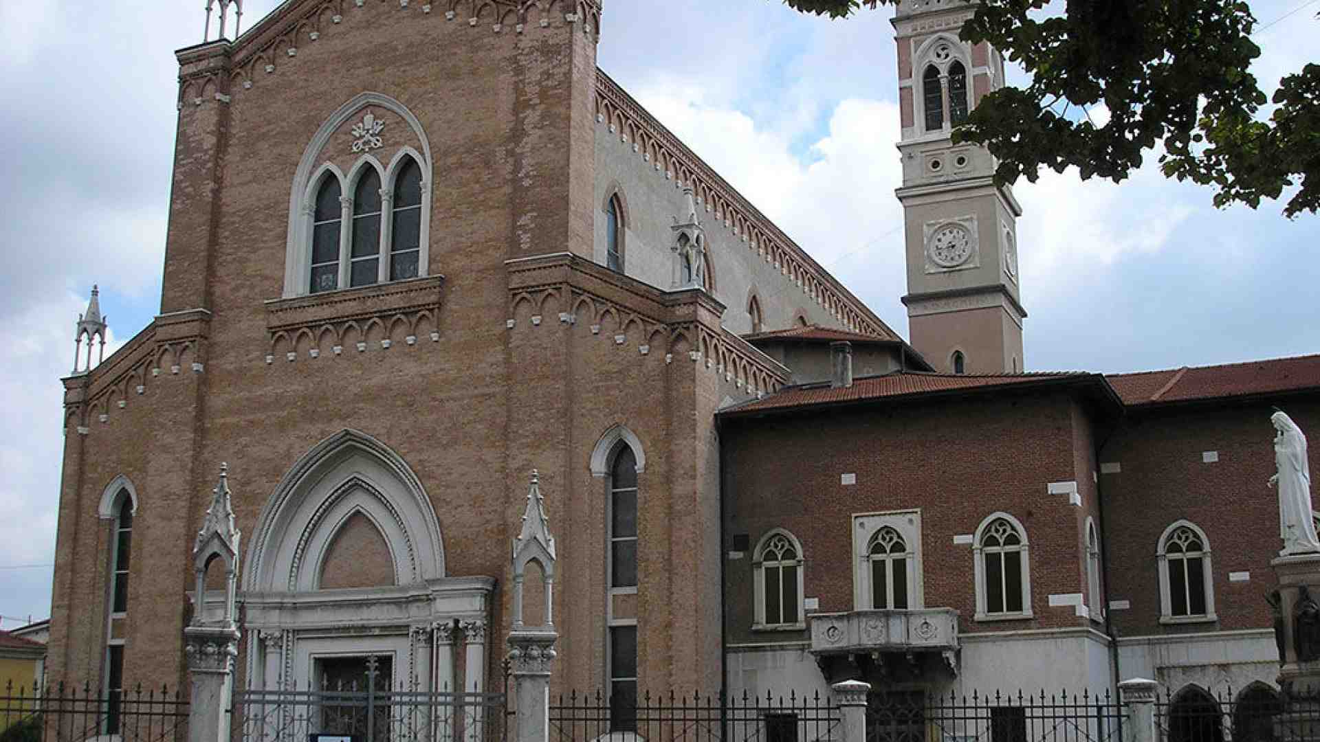 Santa Teresa di Tombetta. La festa patronale invita ad alzare lo sguardo verso il cielo