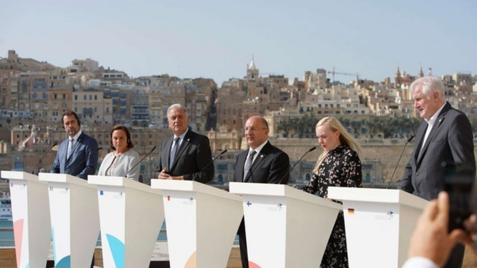 Richiedenti asilo, accordo di Malta primo passo sulla giusta strada