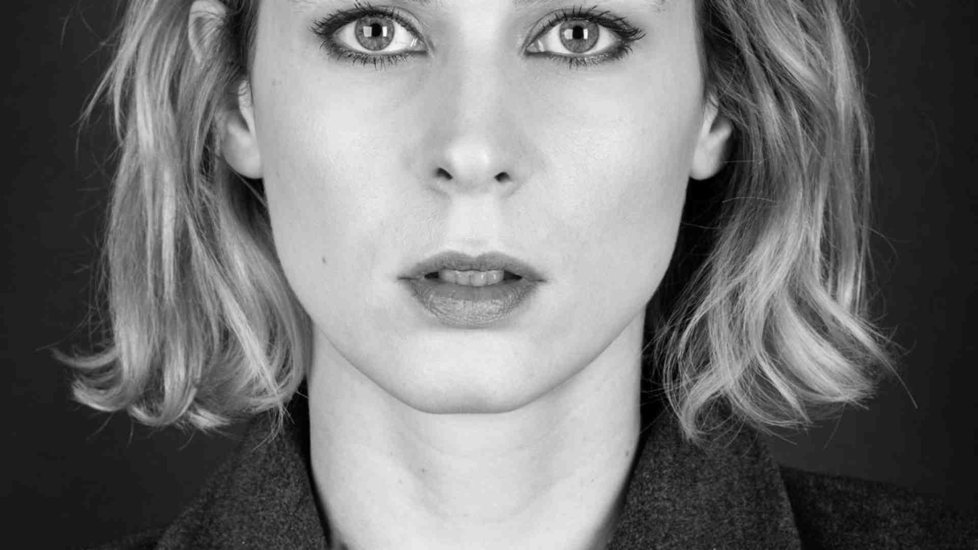 Un testo di denuncia delle fake news