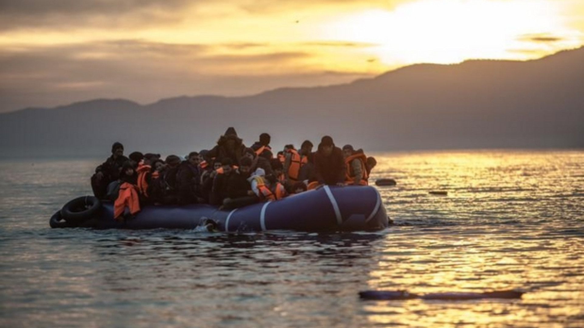La Grecia vuole un "muro" in acqua per fermare i profughi