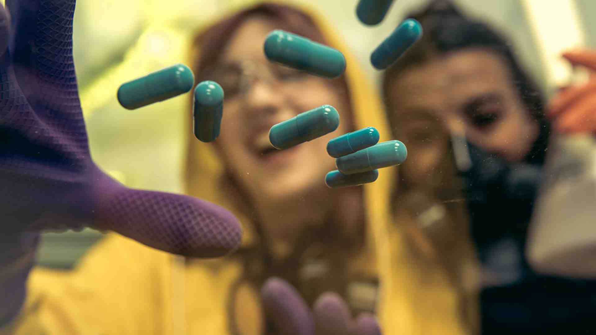 Il festival dello sballo che avvelena i minorenni