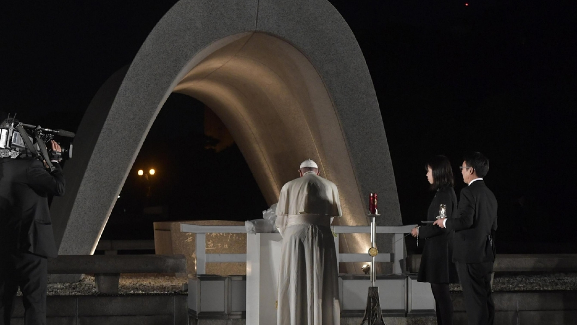 Il Papa: «L'uso e il possesso di armi atomiche sono immorali»