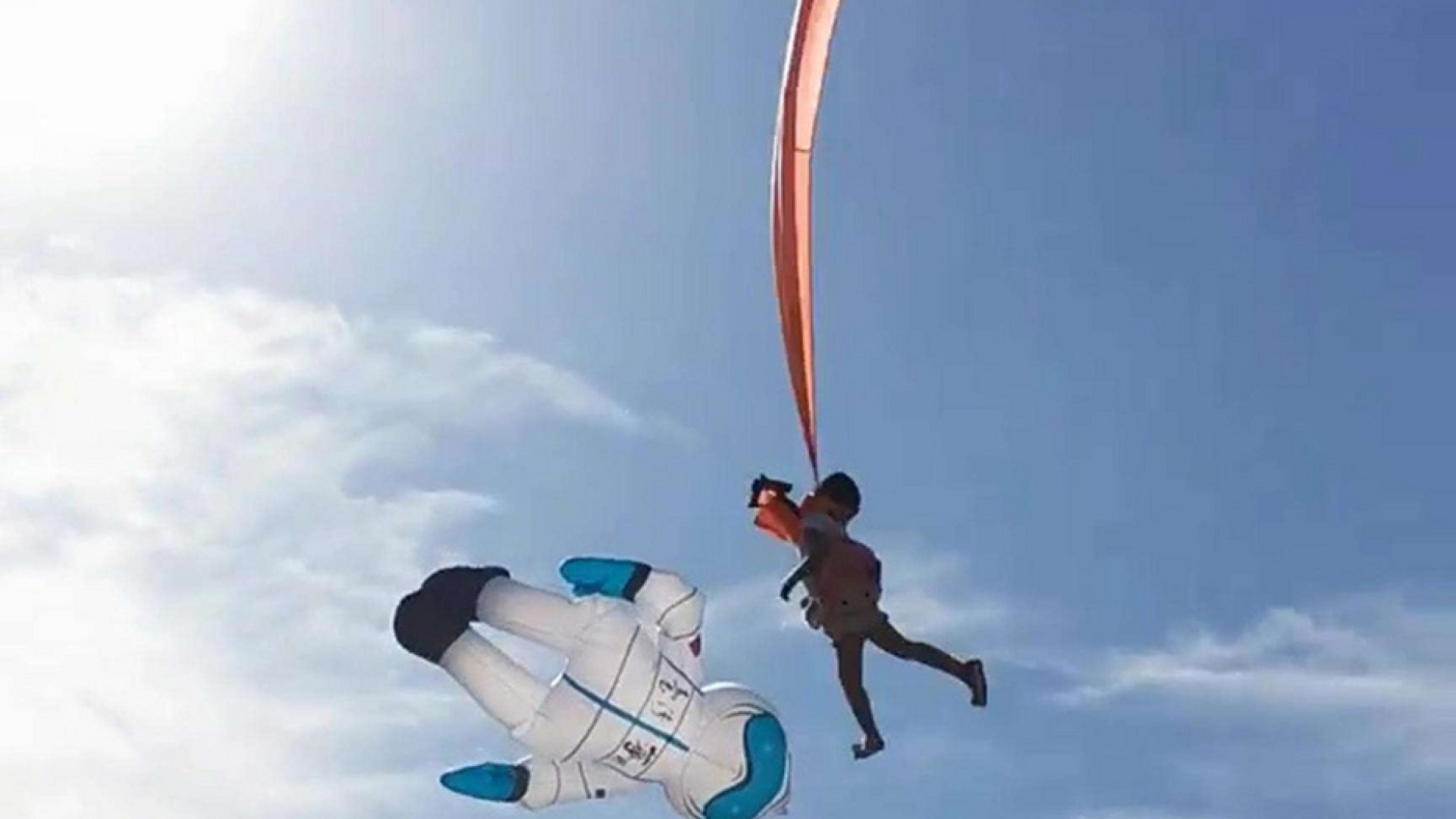 Con la bambina sull'aquilone, i nostri desideri di lieto fine