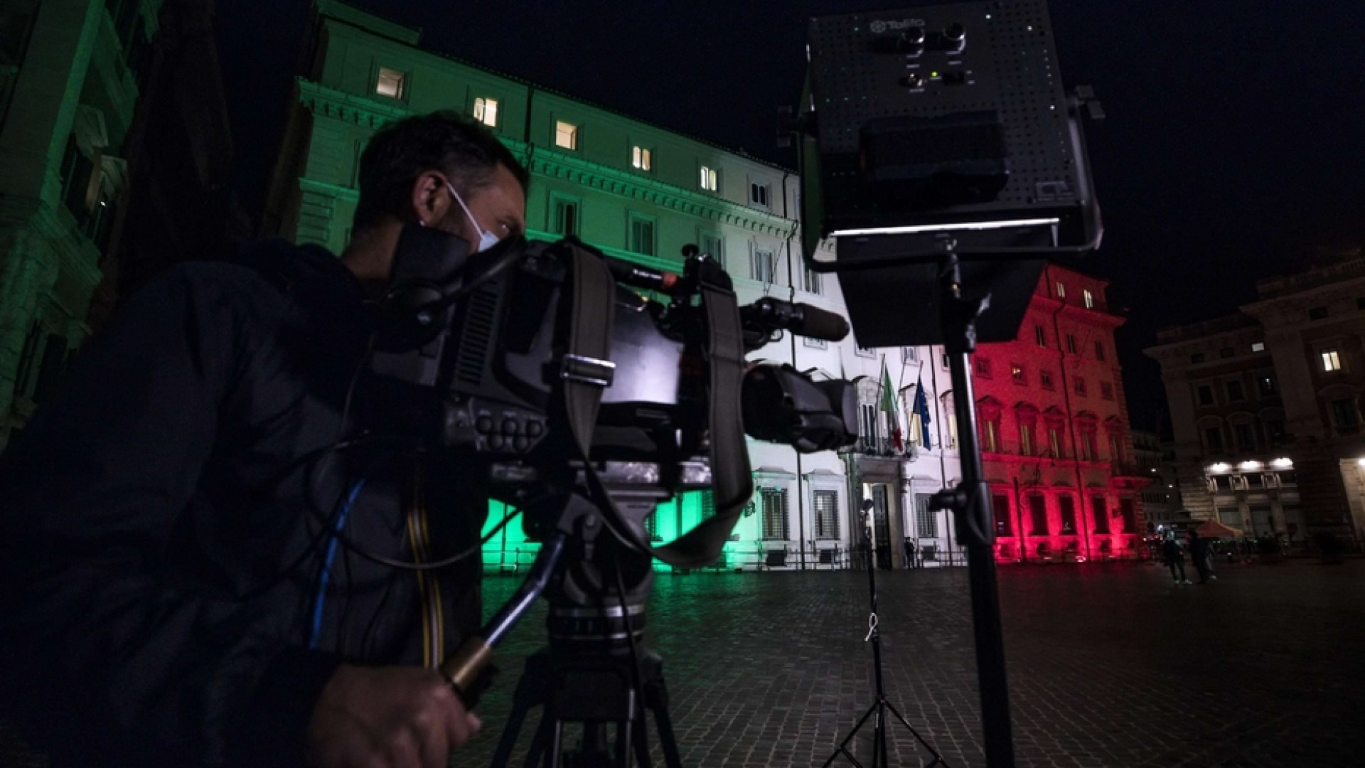 Il governo cancella le norme Salvini. Torna la «protezione umanitaria»