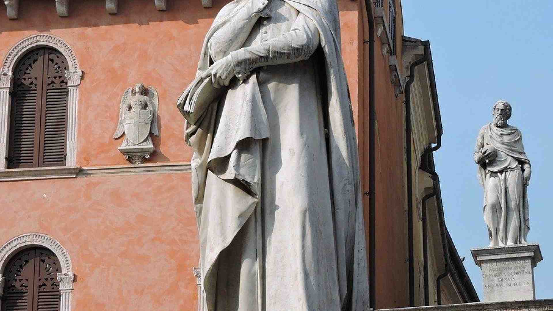 Anderloni: «Piazza dei Signori si chiami Piazza Dante»