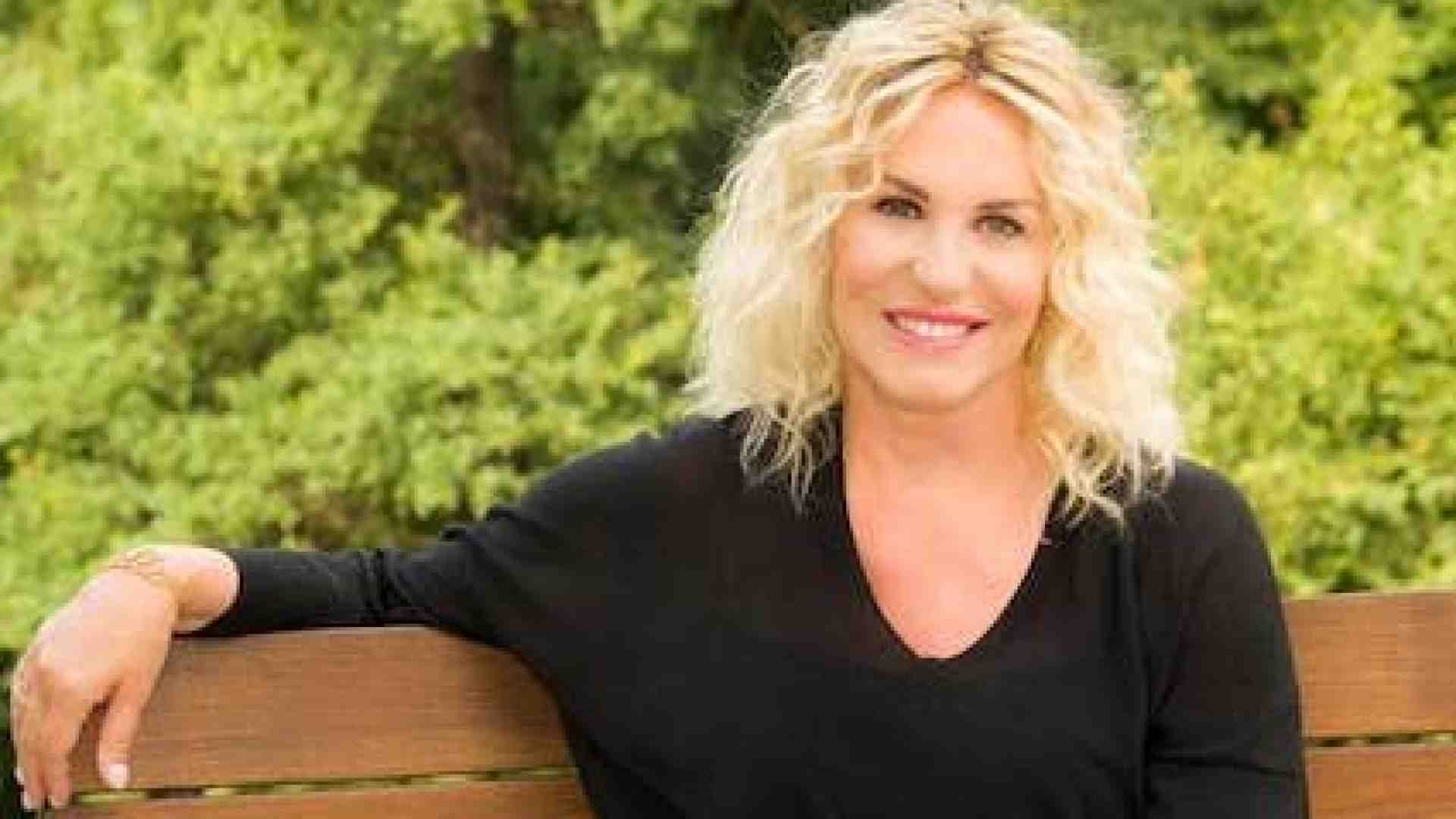 Il volto amico di Antonella Clerici conquista il pubblico di mezzogiorno