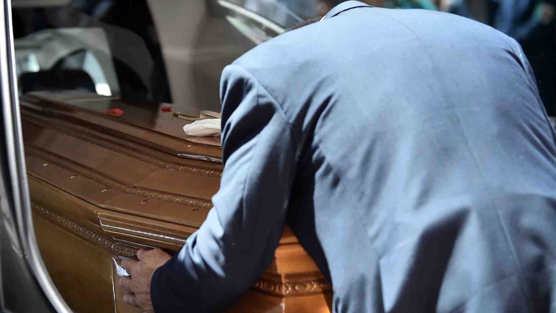 Più difficile l’ultimo saluto: i funerali al tempo del Covid