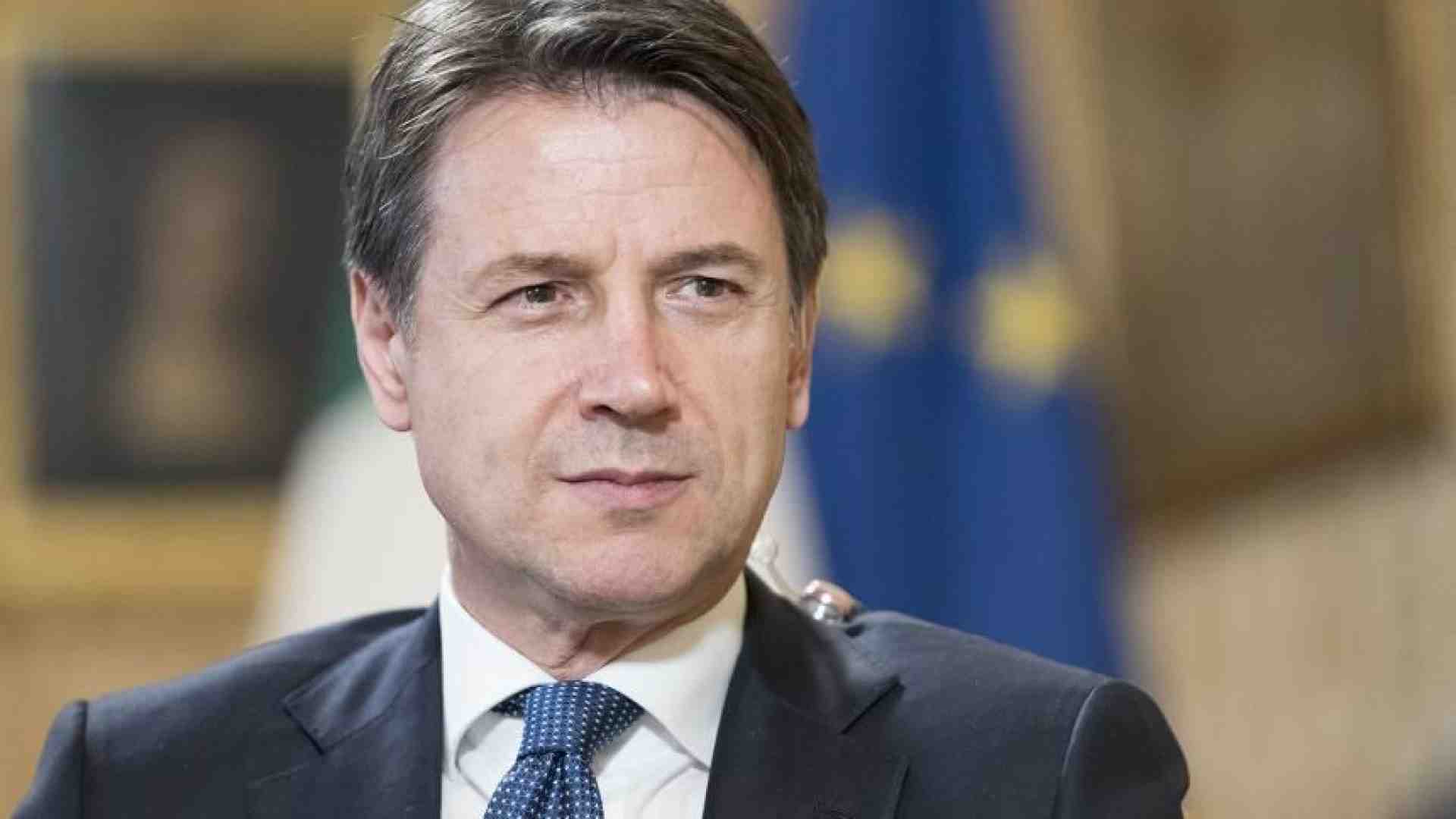 Italia tra crisi politica e difficoltà economiche