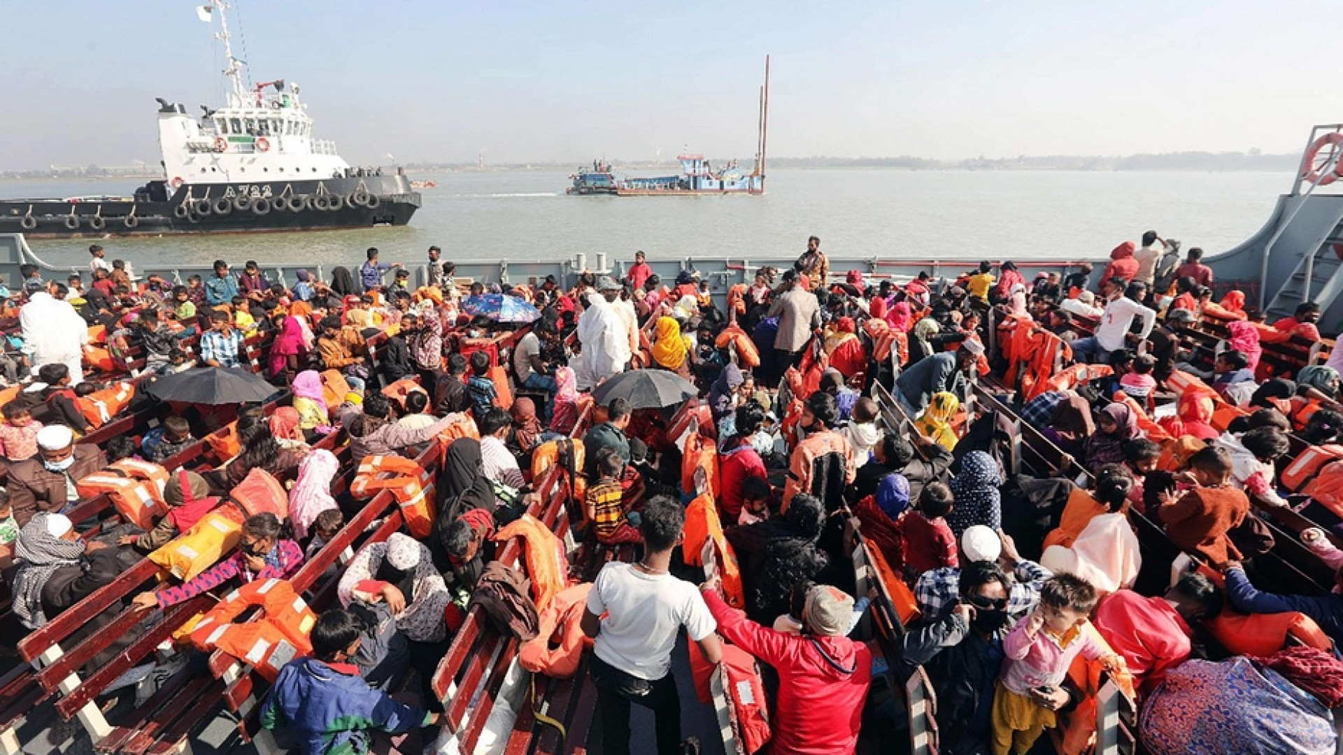 Altri 1.400 profughi Rohingya trasferiti sull'isola remota