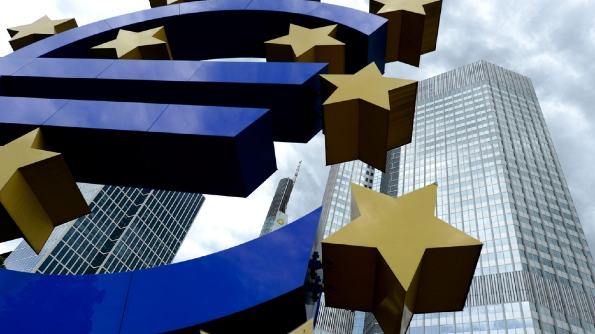 «La Bce cancelli i debiti degli Stati»