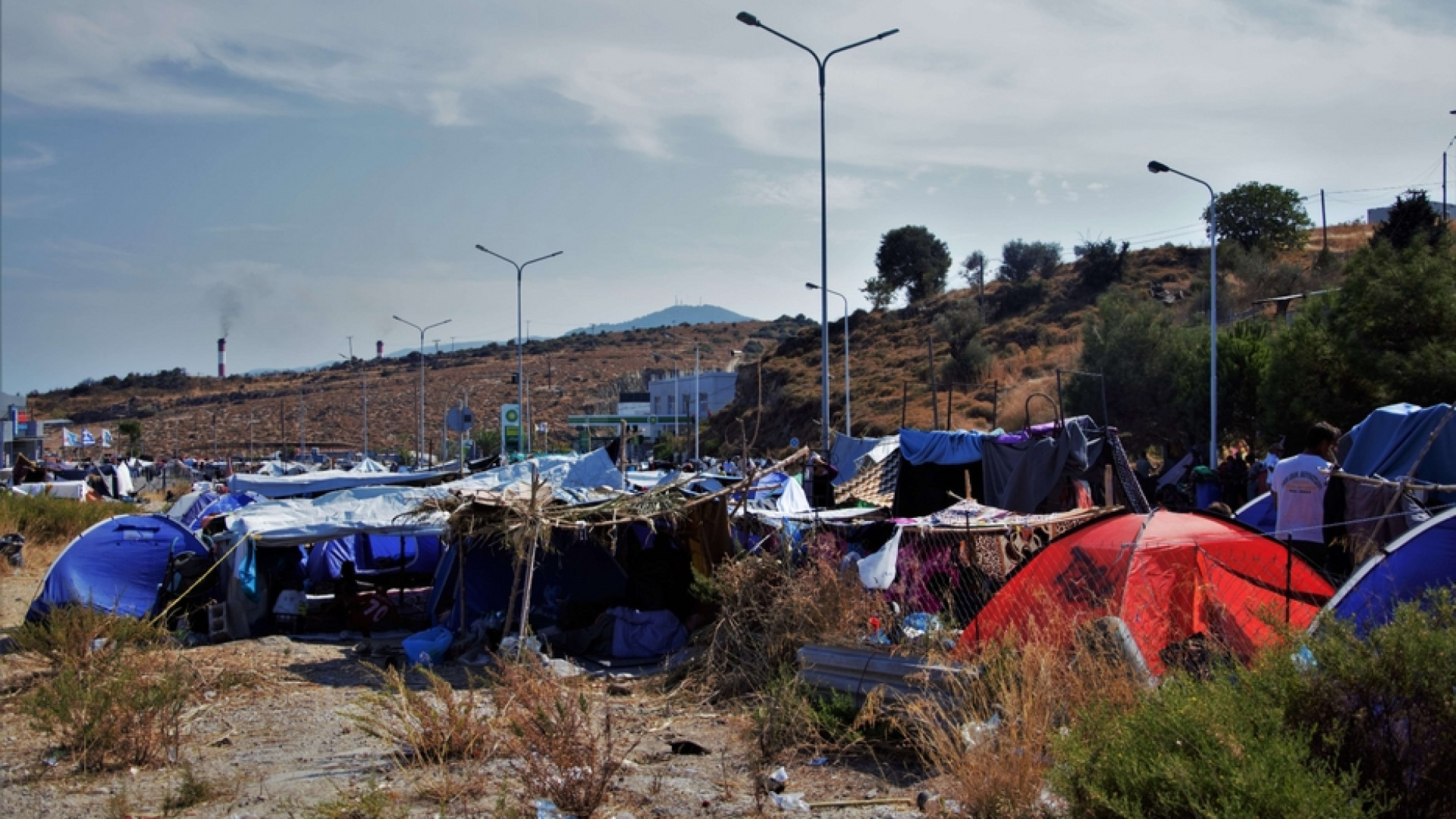 Grecia, respingimenti illegali e campi lager per i profughi. Appello alla Ue