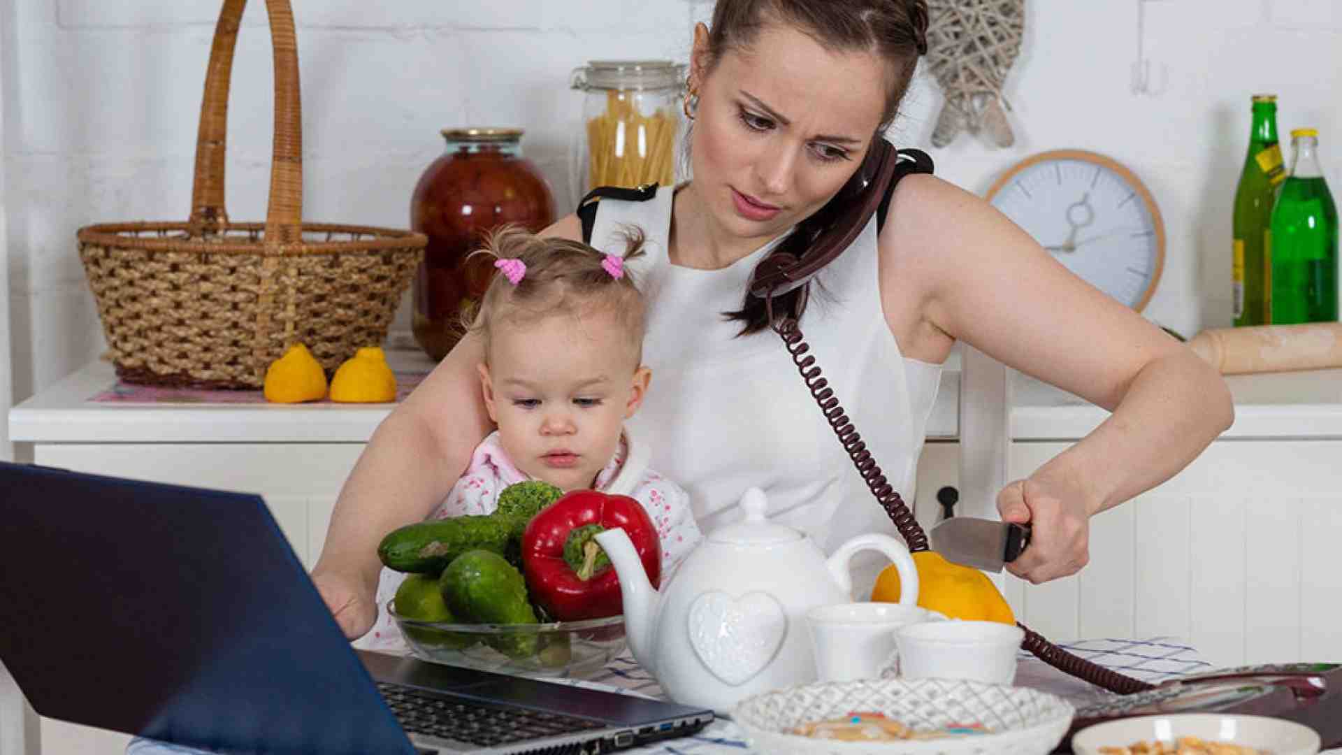 Mamma che baraonda la pandemia per le madri!