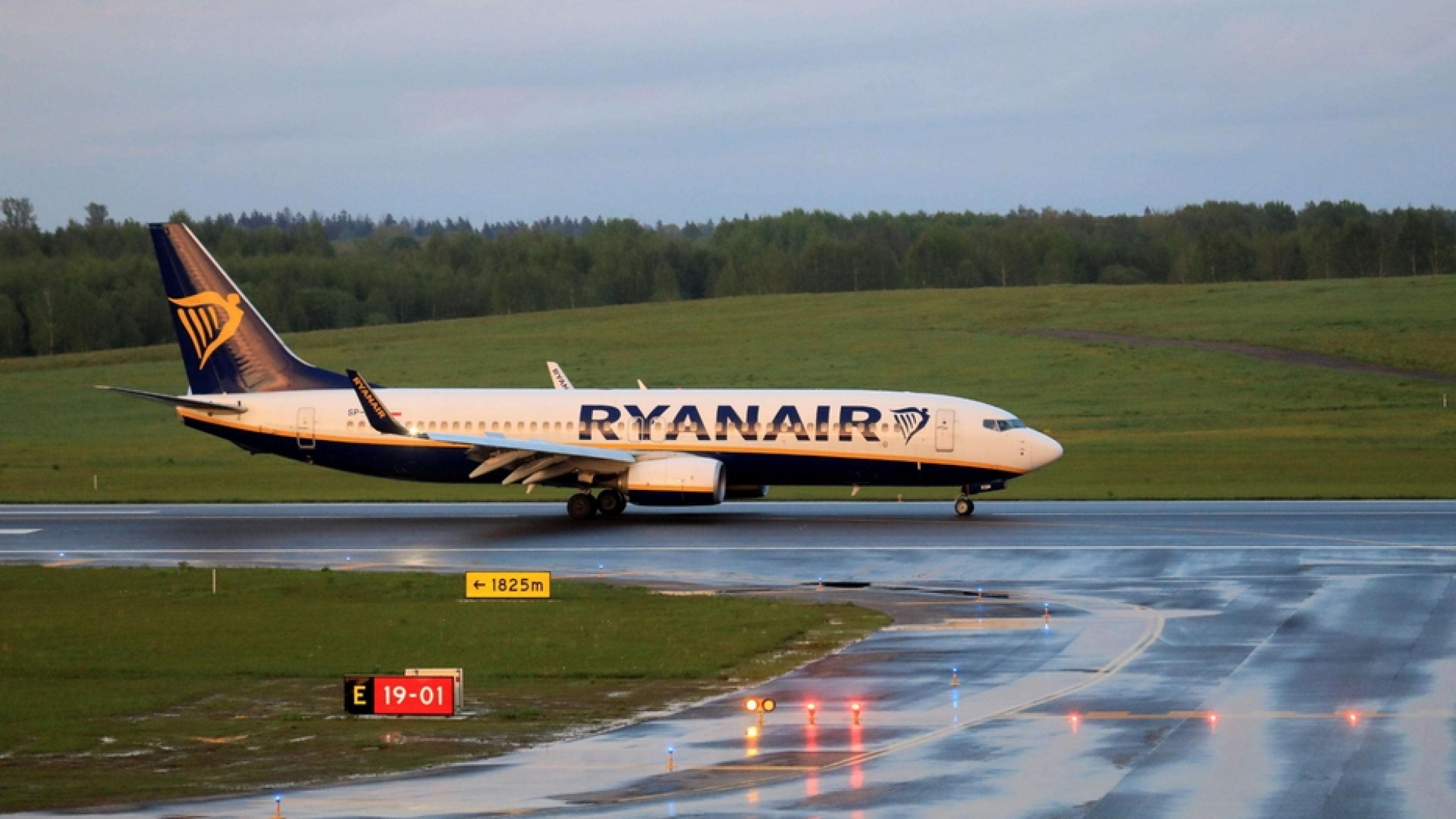 Dall'Ue sanzioni per l'aereo dirottato. Chiesto il rilascio del reporter