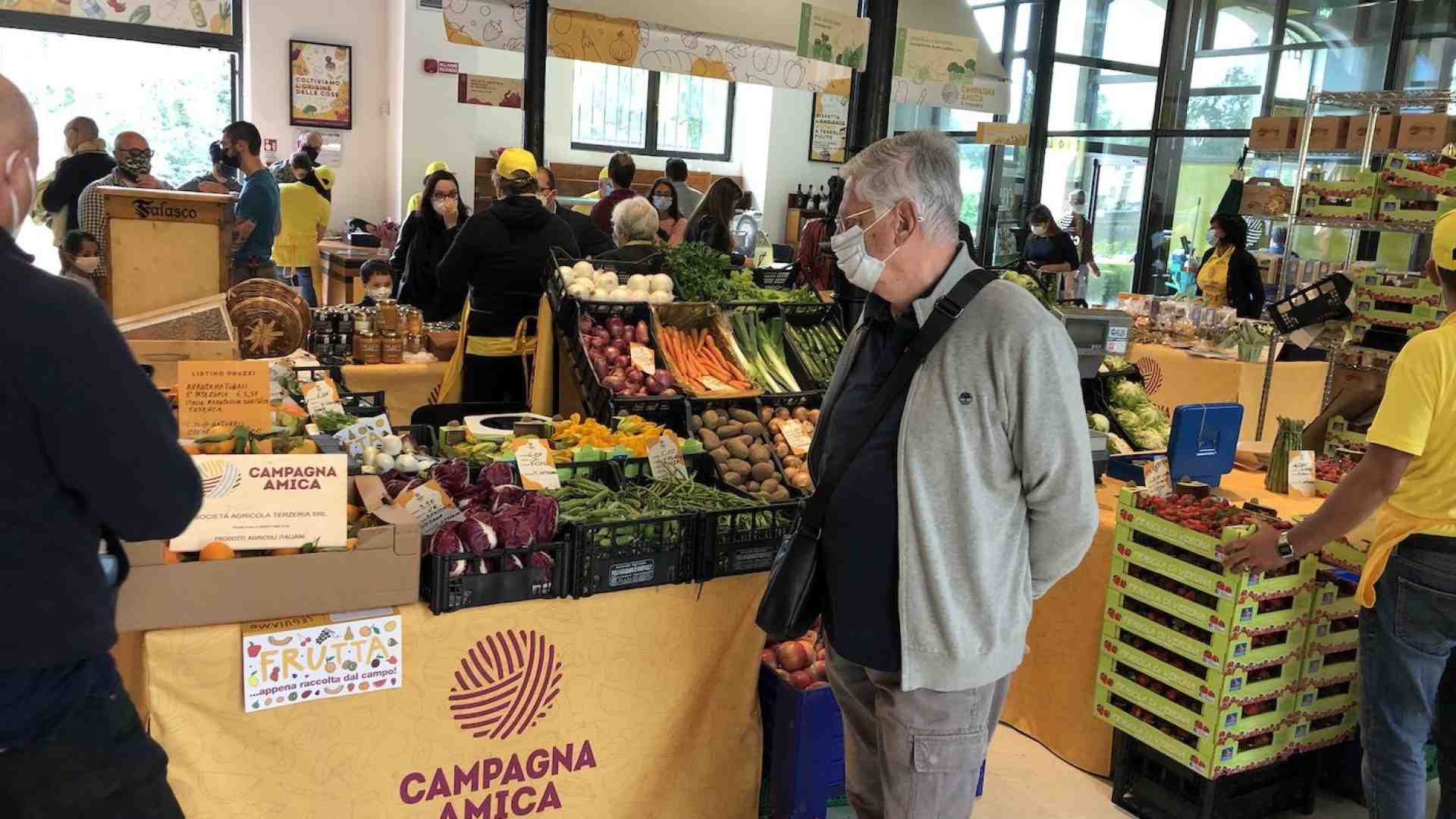 Un grande mercato coperto per le primizie a km zero