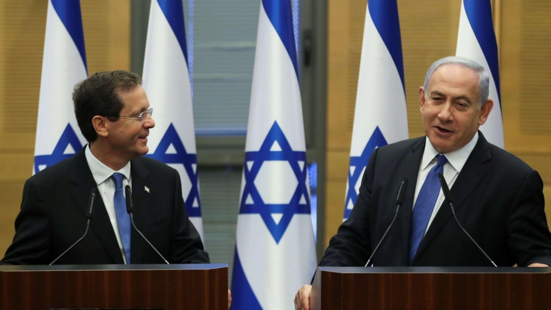 Israele, Lapid: «C'è l'accordo di governo»