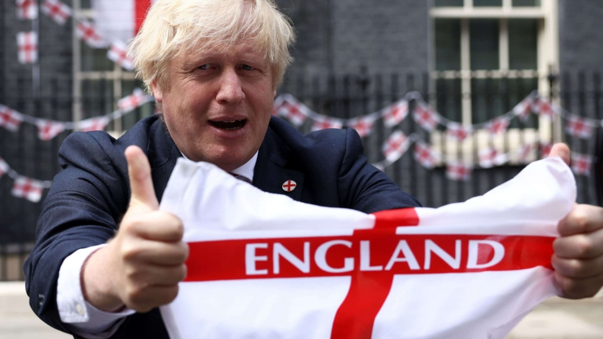 Ecco perché i tifosi inglesi non sventolano la bandiera britannica