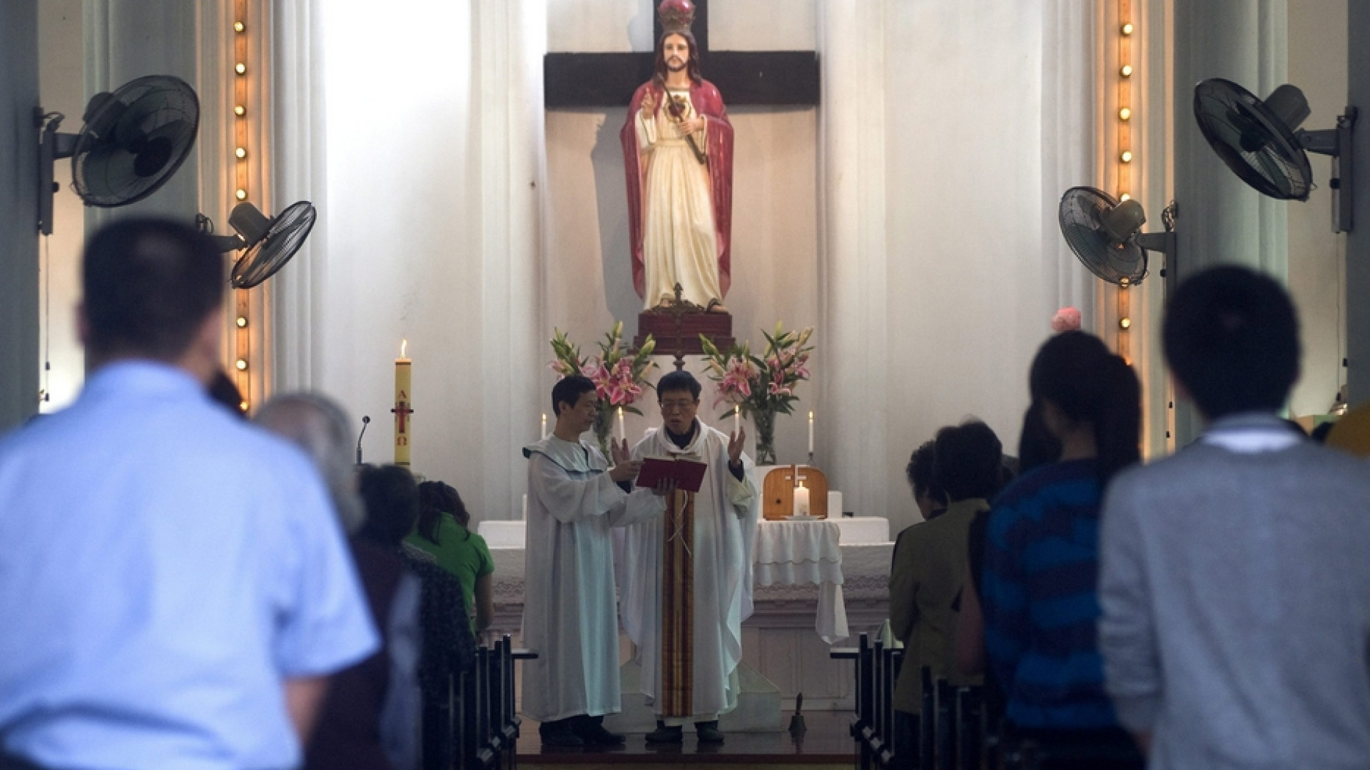 Consacrato un nuovo vescovo. L'accordo Roma-Pechino regge, tra le difficoltà