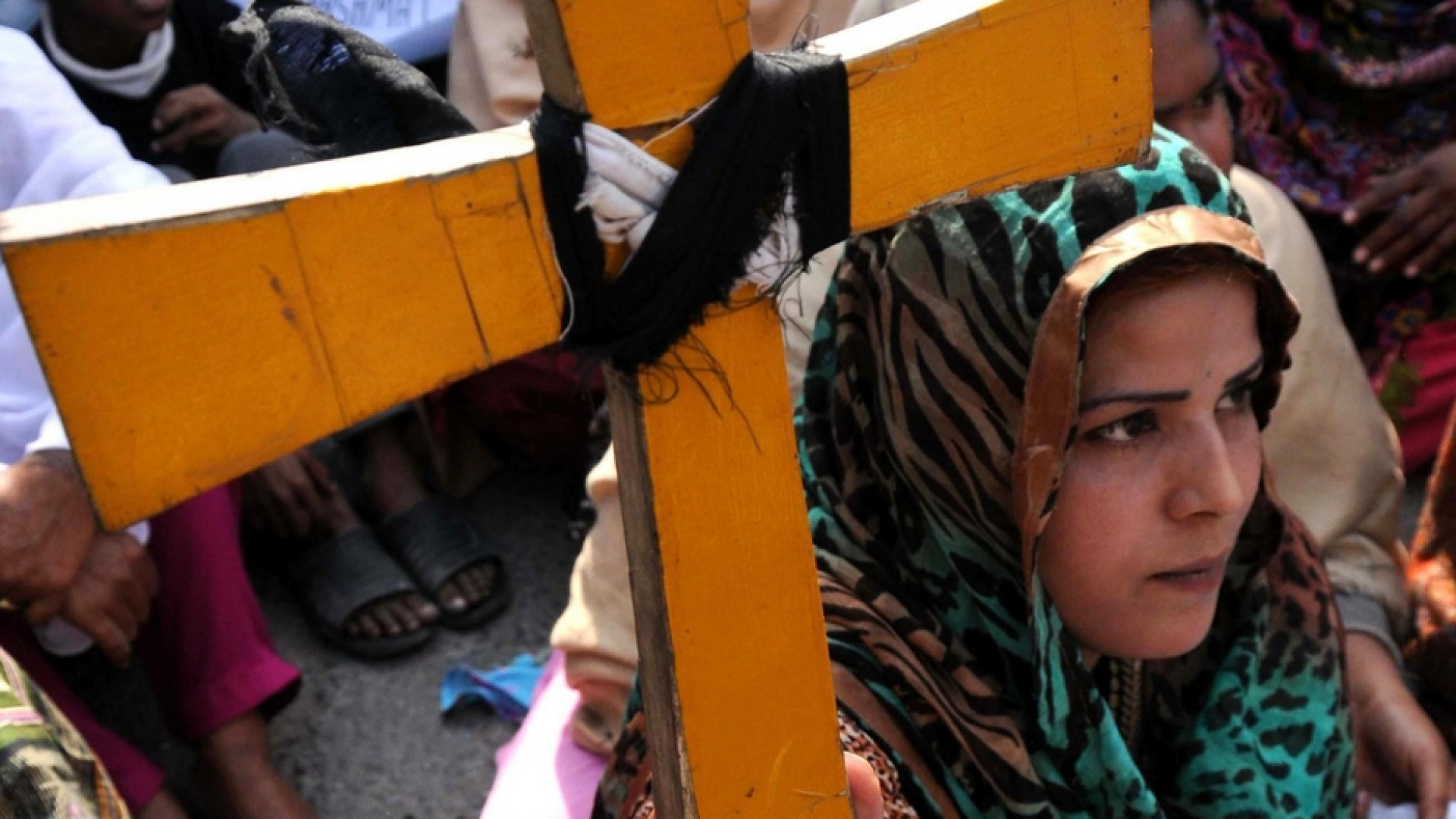 Cristiana sfregiata dopo 8 anni di «sequestro»