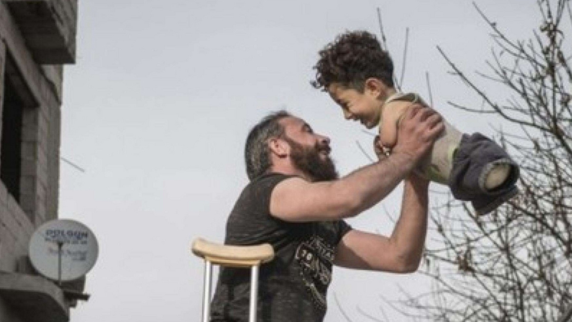 Quel gioco tra padre e figlio: la vita nonostante tutto