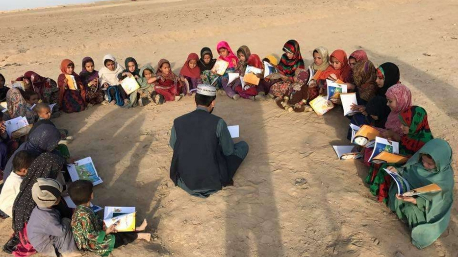 In Afghanistan una scuola che non abbandona le ragazze