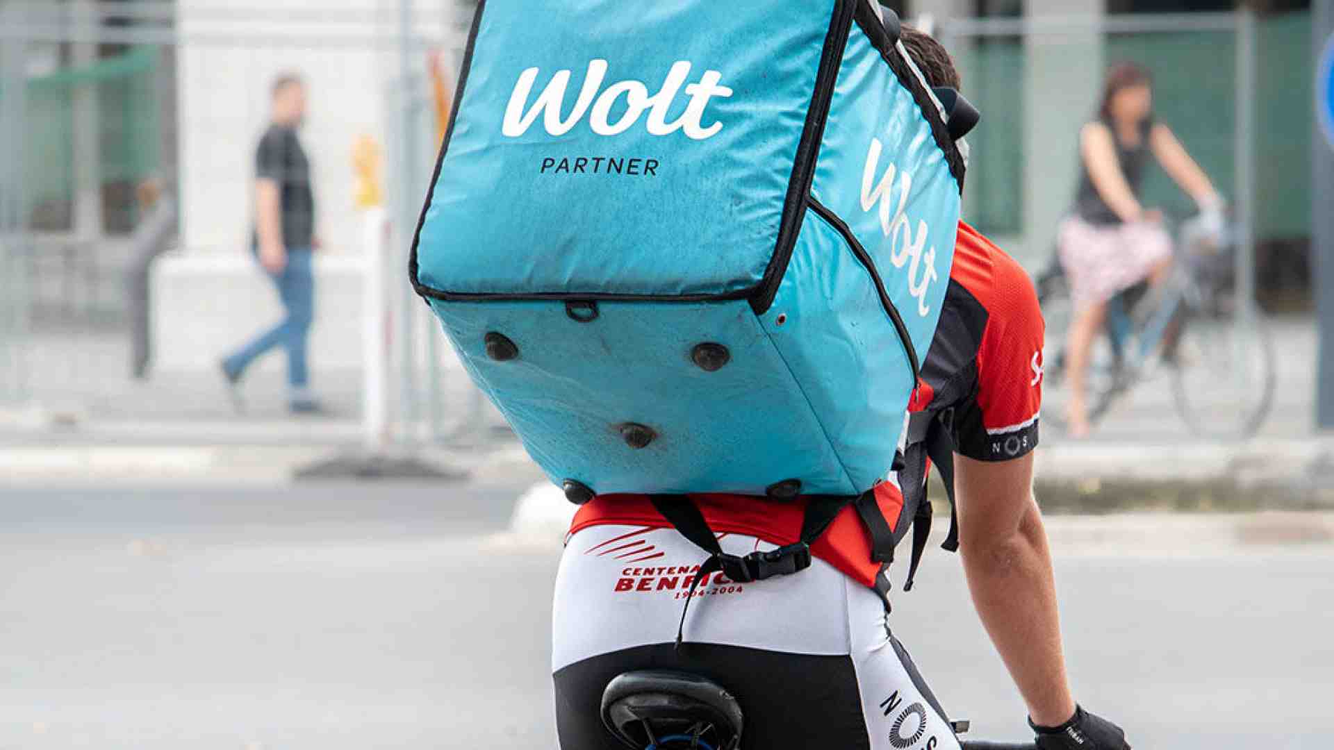 Il lavoro sottopagato, una piaga italiana