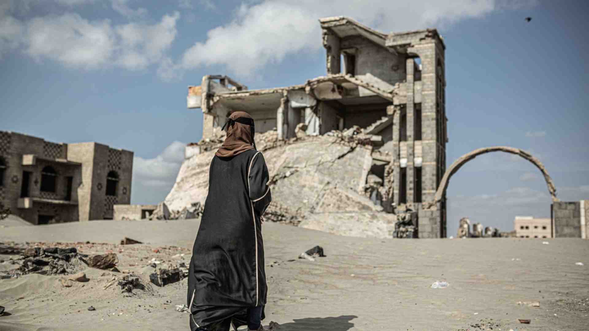 Yemen, strage infinita. Bombardati anche gli impianti idrici